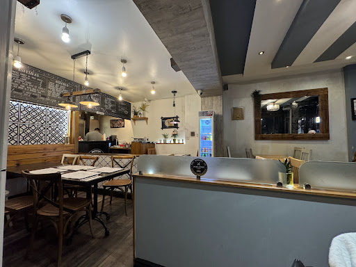 Photo of Laurel House - Charcoal Grill - 69 Hatfield Rd, St Albans AL1 4JL